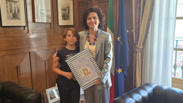 Prefetto Sondrio omaggio scuola Ponte in Valtellina