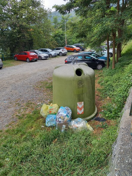 Ardenno rifiuti parcheggio Biolo