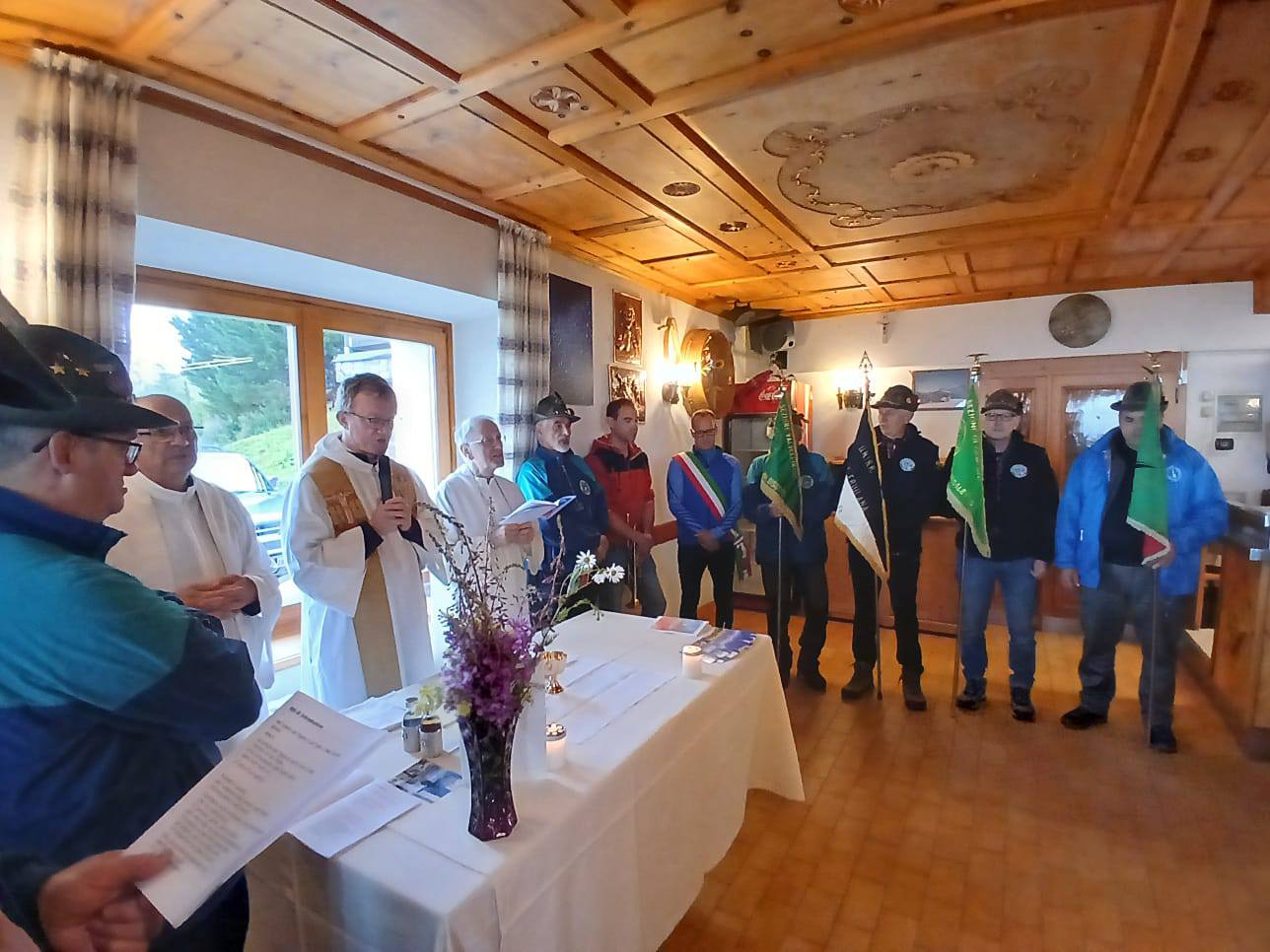 Messa 50 anni croce Vallecetta al rifugio La Rocca