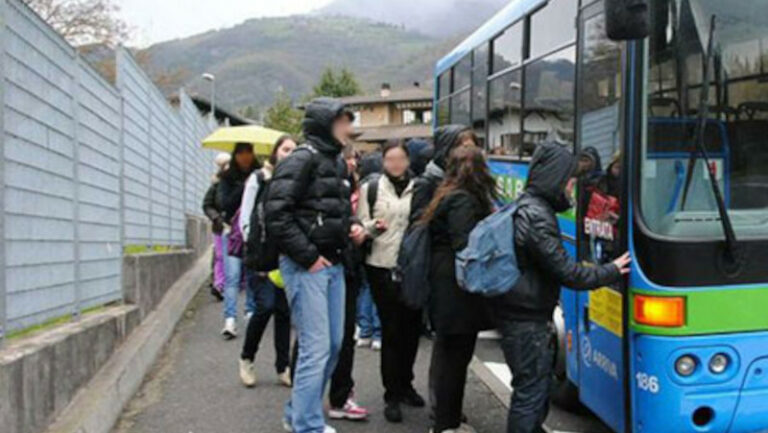 Studenti autobus