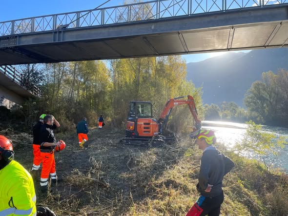 I volontari della Protezione Civile comunale di Teglio al lavoro
