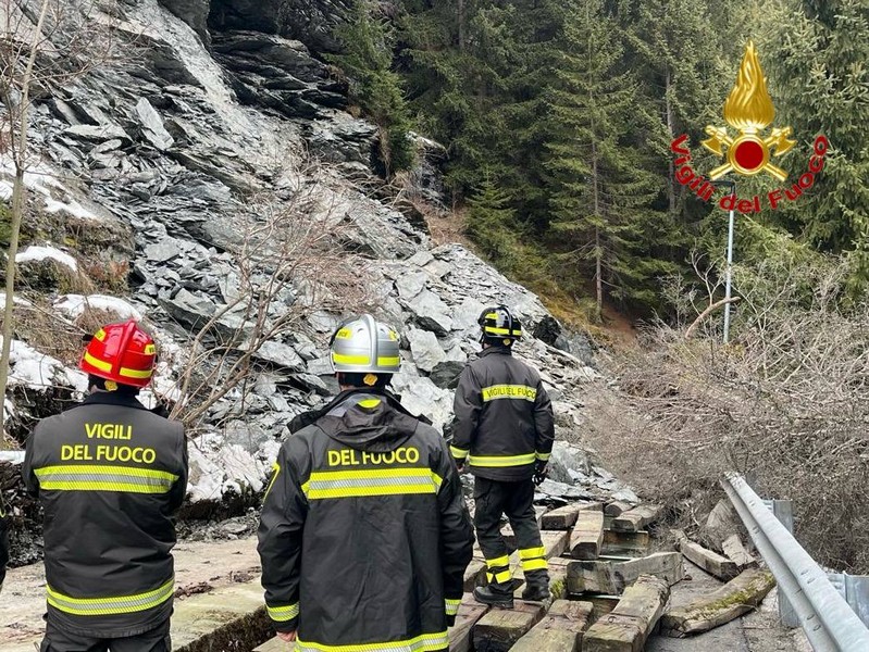 Vigili del Fuoco valdidentro smottamento Semogo
