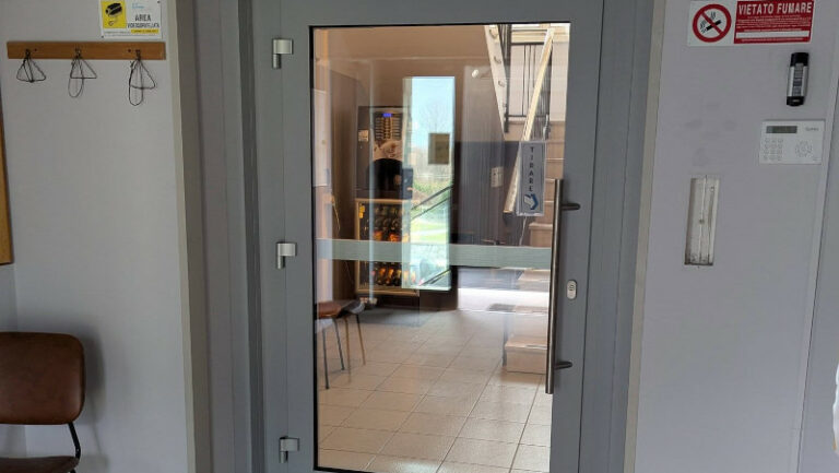 Municipio Samolaco nuova porta