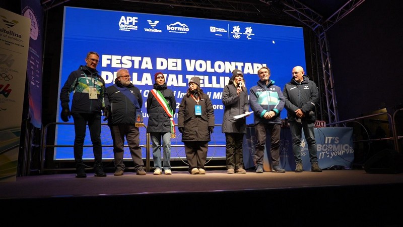 festa-volontari-bormio-fontana-olimpiadi