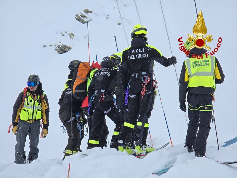 valanga-madesimo-ricerche-disperso-vigili-del-fuoco