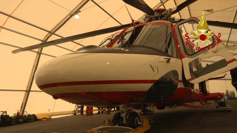 vigili-del-fuoco-livigno-visita-direttore-regionale