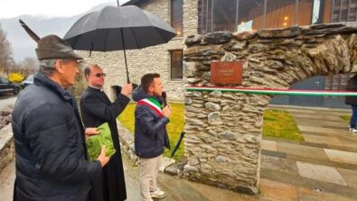 teglio-struttura-ai-crotti-san-giacomo-taglio-del-nastro