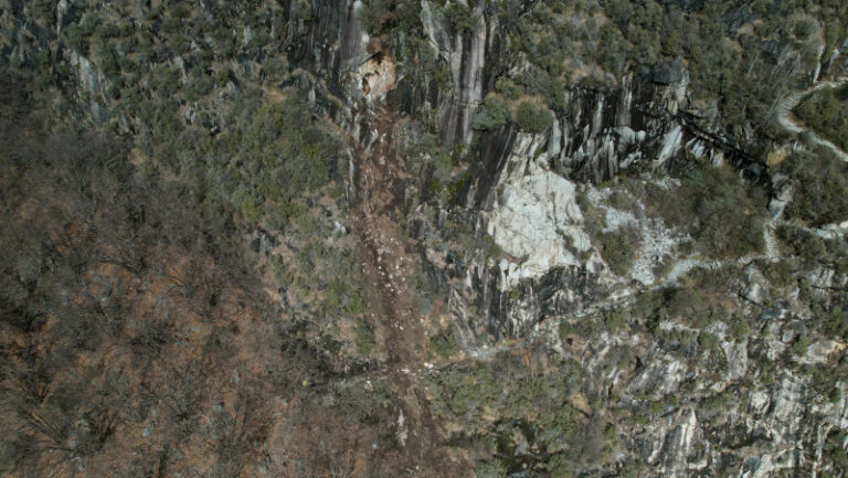 novate-codera-sentiero-crollo-piogge