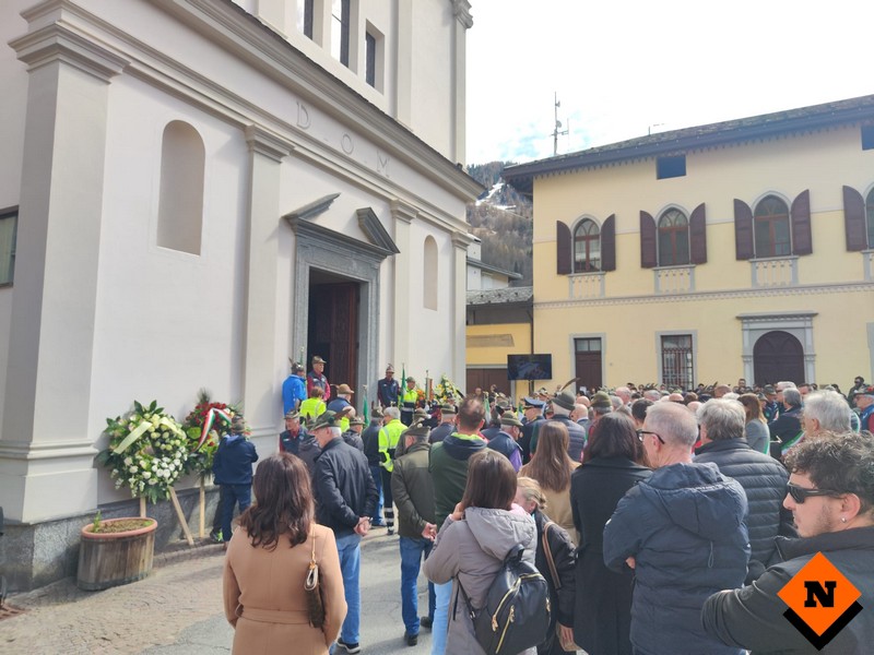funerale-arif-negrini-sindaco-caspoggio