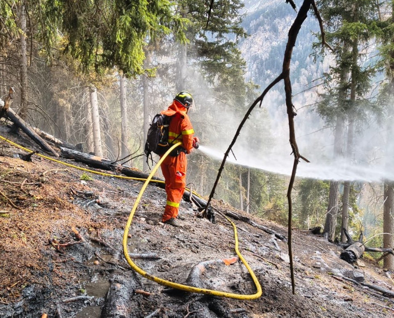 Stelvio incendio valfurva