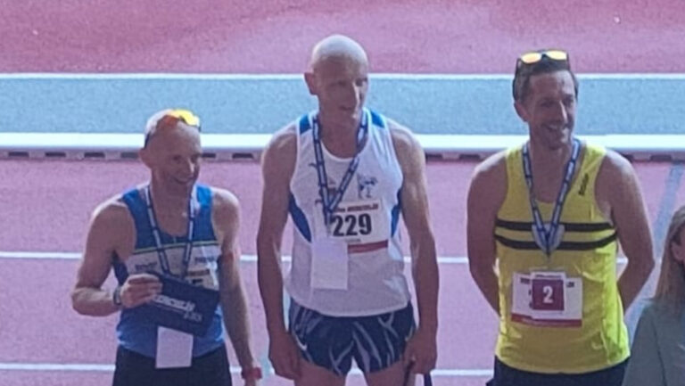 Riccardo Lerda (GP Valchiavenna) nella categoria Master 50 vince nei 1000 metri stabilendo il nuovo record del meeting